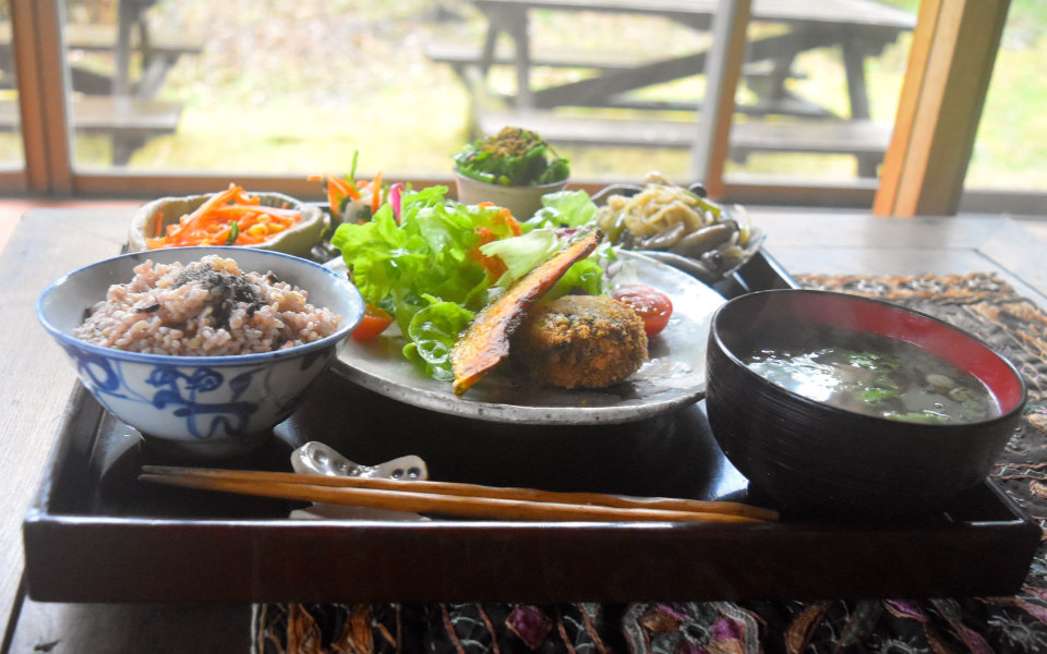 【成田の自然食レストラン】古民家空間「風楽（ふら）」